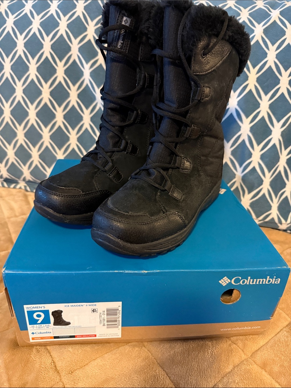 Columbia Ice Maiden II Women's Black Faux-Fur Lace-Up Winter Boots